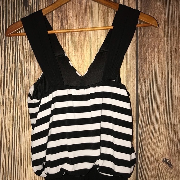 CYNTHIA ROWLEY SIZE 4 BLACK & WHITE ONE PIECE JUMPSUIT ROMPER - Picture 2 of 5